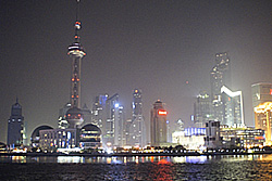 Pudong vu du Bund - Copyright (C) 2008 Yves Roumazeilles